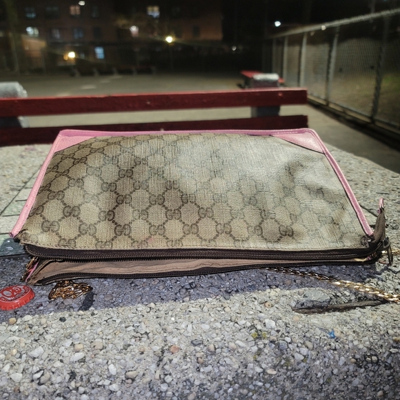 Gucci GG Supreme Interlocking  Clutch  Toiletry Crossbody Bag Authentic Vintage - Picture 13 of 16